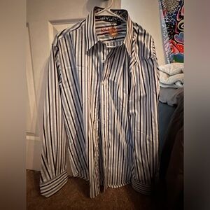 A men’s dress shirt